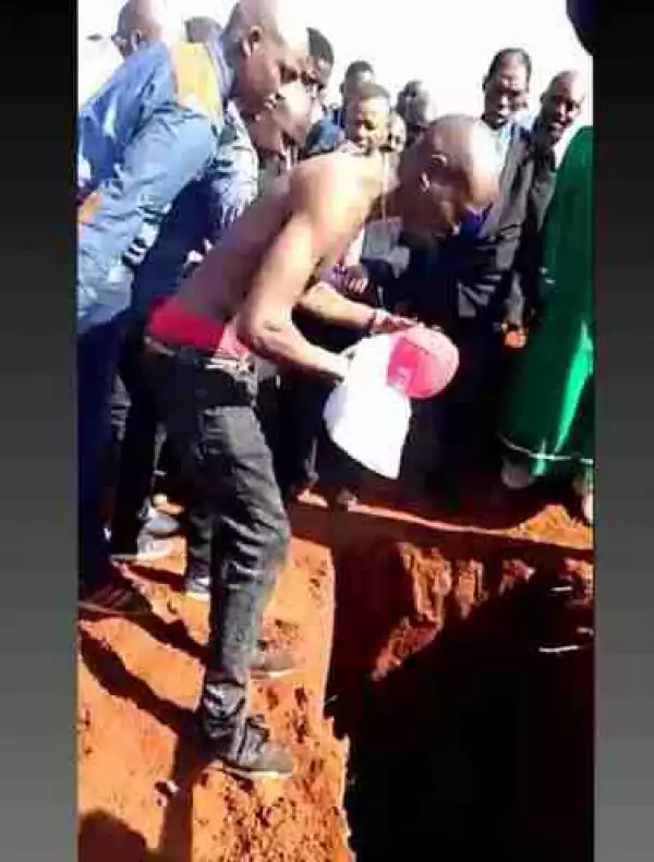 27-Year-Old South African Man Buried With Money, Beer And Phones (Photos)